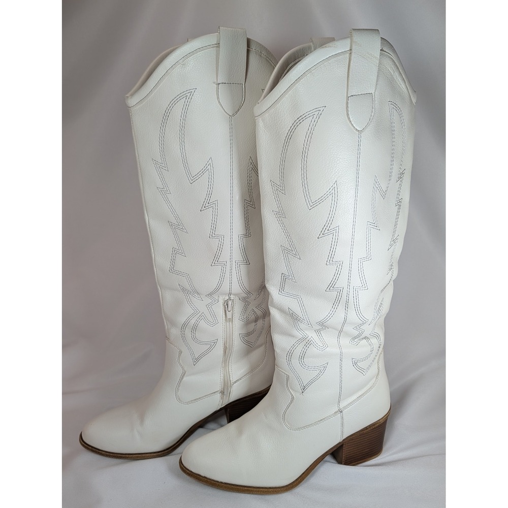 White Faux Leather Western Cowgirl Boots Pointed Toe Stacked Heel Size 9 40M
